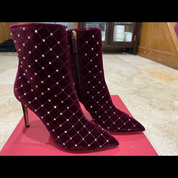 Burgundy Rockstud Spike Velvet Ankle Boots - Picture 4 of 4